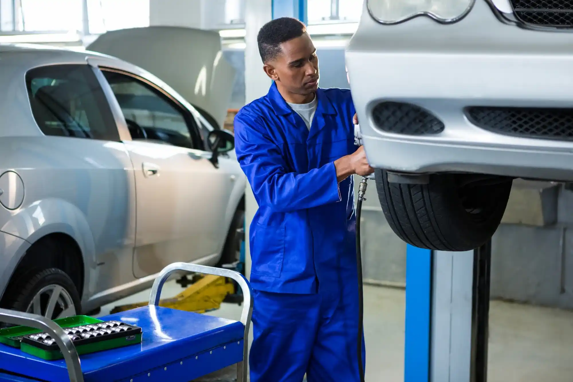 Luxury Car break service in Dubai -  Status  67 Auto Repair